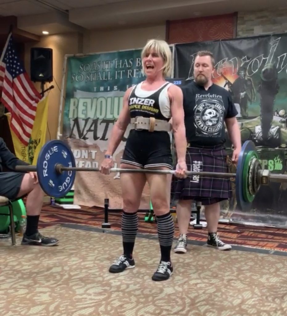 Polli deadlift win powerlifting