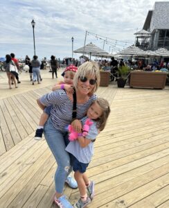 Polli with linden and Siralina on the boardwalk