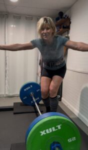 Polli-lift-happy-600x1024-1