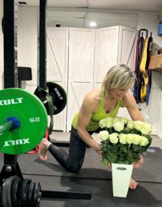 Polli-with-white-roses-in-basement-803x1024-1