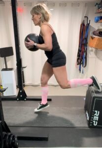 Single-leg-jump-708x1024-1