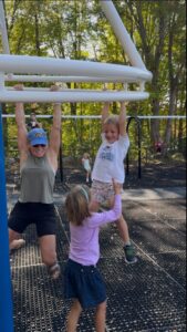 polli-hanging-with-siralina-and-linden-577x1024-1